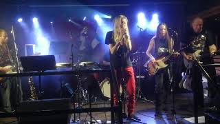 Kolumpia orkesteri - Rock ehkäisyvälineitä vastaan (Hassisen Kone Cover)