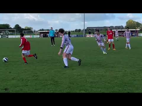 “BZC’14 JO15-1”-“SC Everstein JO15-1” 1 half deel 1