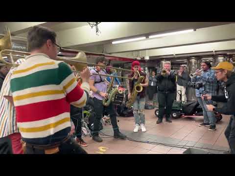 Lucky Moon Zooz — Warriors in NYC (5/3/23)