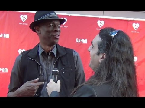 Keb Mo Is Mistaken For A Famous Liquor Store