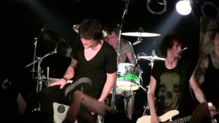 2010.06.01 Asking Alexandria - When Everyday&#39;s The Weekend (Live in Milwaukee,WI)