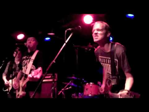 TINNERI: PARATIISIA ETSIMÄSSÄ - live