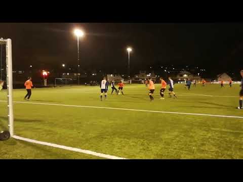 Åpningskampen i Pol-turneringen