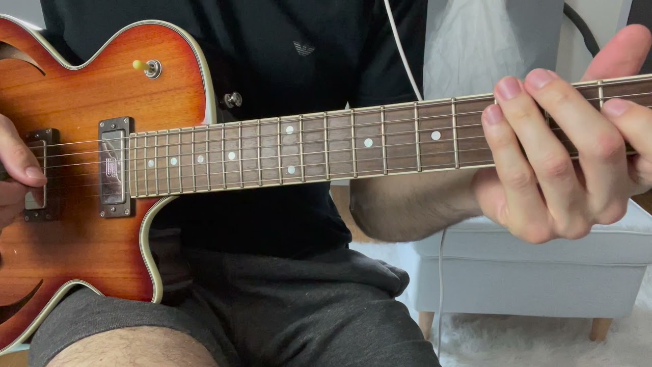 Roberto Barlocci playing a Jimi Hendrix style blues lick on electric guitar