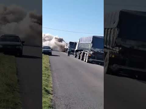 Ramallo: se incendió un camión en la ruta de la Costa