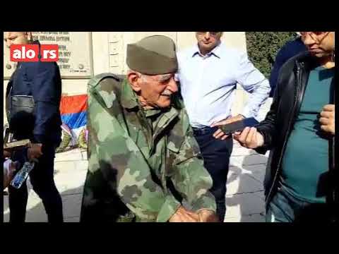 Deda Đole recituje stihove Vojislava Ilića Mlađeg