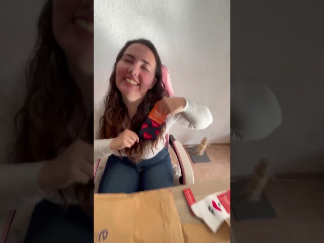 Vídeo relacionado con Regalos Originales para Mujer, Calcetines Divertidos Antideslizantes Algodón 39-42, Regalo Navidad Reyes Amigo Invisible Cumpleaños Día de la Madre San Valentín para Novia Madre Abuela Hija Amiga