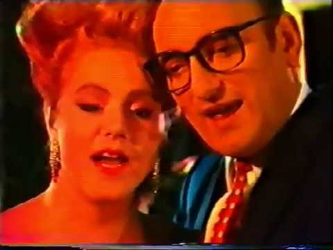 Gigantjes - Walking in the Rain - videoclip