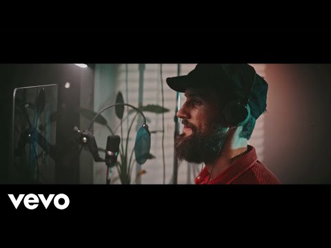 Novi Fosili - Pričaj Mi O Ljubavi