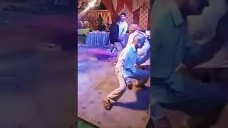 Download lagu tarian lucu #shorts #viral #youtubeshorts mp3