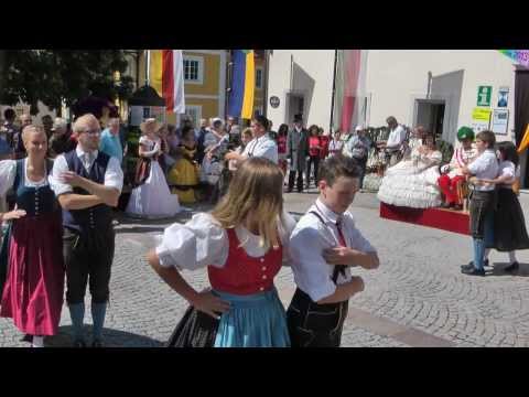 Volkstanzgruppe Millstätter See-Seeboden beim Kaiserfest in Millstatt