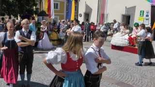 preview picture of video 'Volkstanzgruppe Millstätter See-Seeboden beim Kaiserfest in Millstatt'