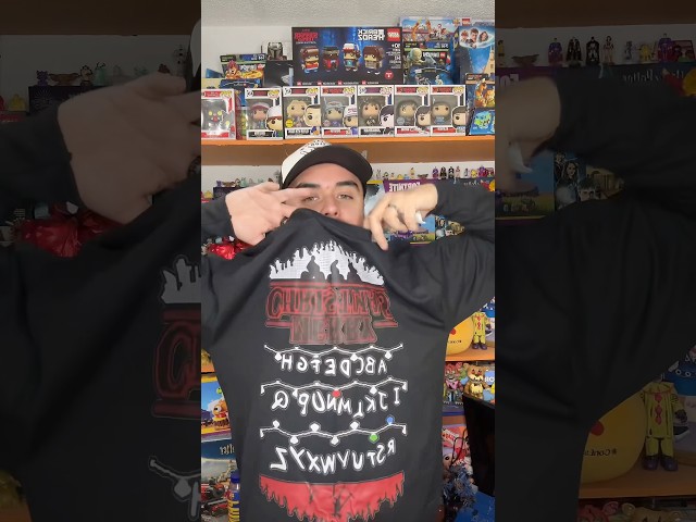 Vídeo relacionado con Stranger Things Red Drip Logo Youth Kids Boy/Girls Pull-Over Hoodie, Black, 9-11