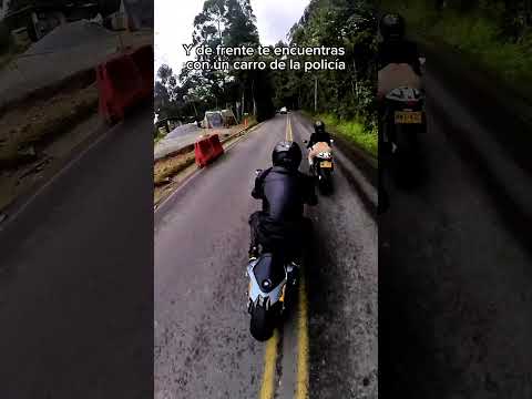 Hubiéramos esperado otro poco 😅#motos #accidentes #motosdeportivas #s1000rr #zx10r #moteros #biker