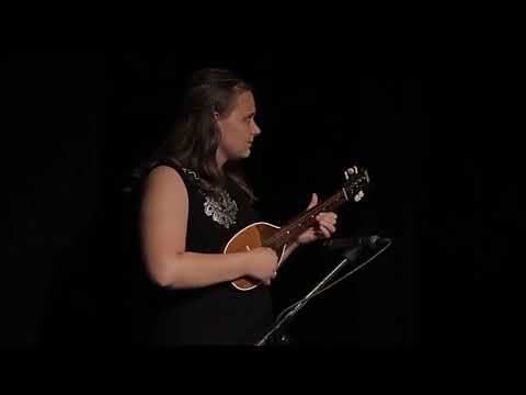 Hora H-mol, mali orkestar T.Š. Batorek - solo prima Ivana Lukač