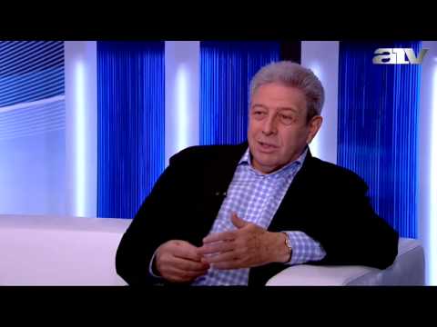 Bánó András "észbontó" portrékönyve