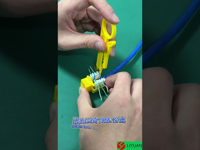 Vídeo relacionado con deleyCON 8x CAT6a Módulo de Clavija Keystone Cable de Conexión Cable de Red Conector STP Apantallamiento RJ45 Toma de Red Panel de Conexión Soporte Keystone Extensión