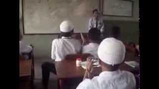 preview picture of video 'ANIPOR (Al-Ashriyyah Nurul Iman Parung Bogor) Kelas X Bahasa II'