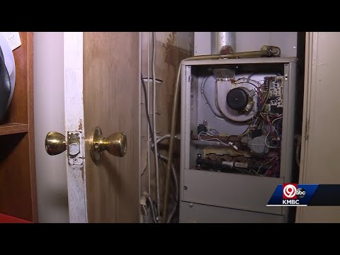 Several people at KC apartment try to cope with no heat