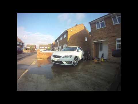 Parkers SEAT Leon, washed in 40 seconds | Parkers