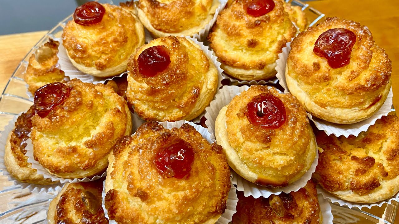 Bolinhos de côco folhados! Não vai conseguir comer só um…