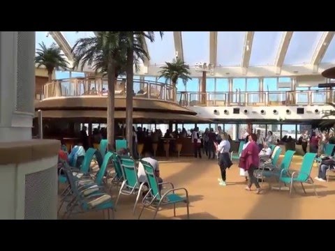 AIDAprima erste Ausfahrt Hamburg Hafen Hubert und Matthias  Beachclub Eurowings
