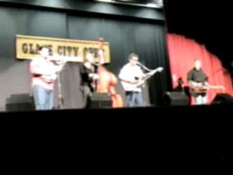 Honi Deaton and Dream at Glass City Opry doing Mule Skinner Blues