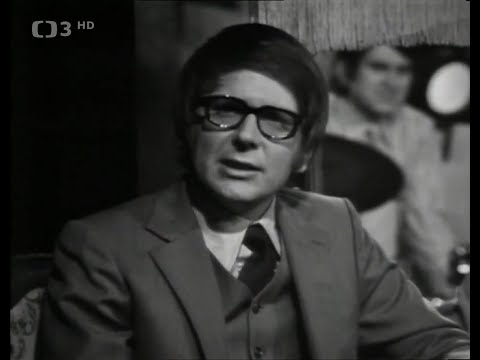 Miloslav Šimek čte povídku 