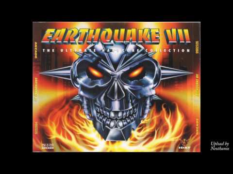 09 DJ Weirdo & DJ Sim - Kamikaze