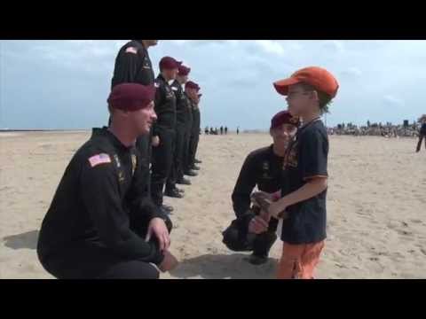 Army Golden Knights at Chicago Air & Water Show 2014