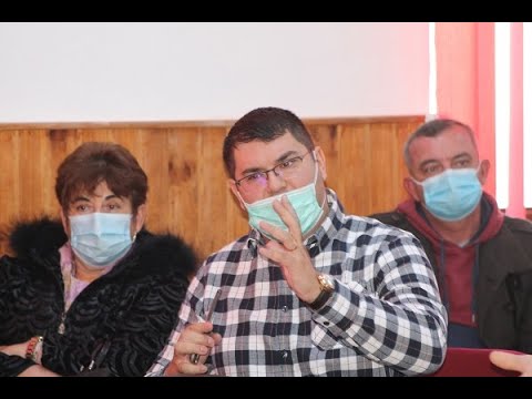 ȘOCANT Consilierii de la Prunișor dau presa afară din ședința publică a Consiliului Local
