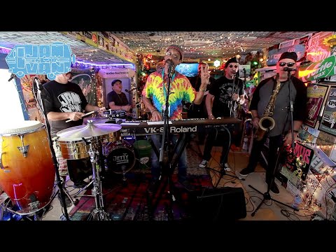 WAR - "Summer" (Live at KAABOO Del Mar 2018 in Del Mar, CA) #JAMINTHEVAN