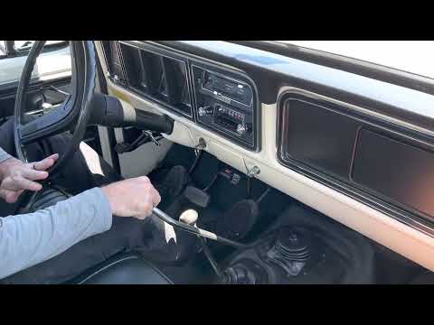 1976 Ford F-250 Flatbed with Snow Plow