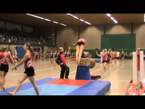 Elistha Elst - Junioren - Groepsspringen - Plank pegasus