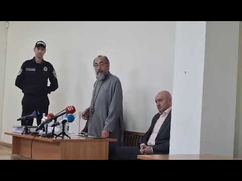 Տանն եք մնալու, Ձեզ փրկություն չկա. Միքայել Սրբազան