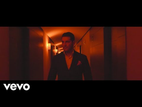 download lagu mp3 mp4 Si Tienes Que Marcharte Llevame Contigo, download lagu Si Tienes Que Marcharte Llevame Contigo gratis, unduh video klip Si Tienes Que Marcharte Llevame Contigo