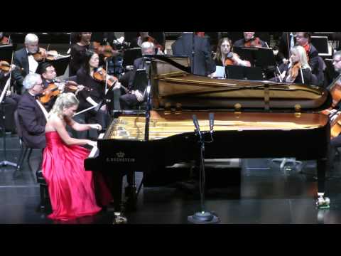 DSO & Julie Coucheron, pianist, perform Grieg Piano Concerto
