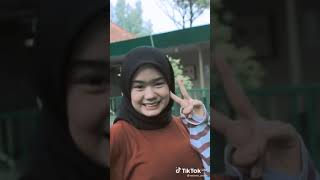 Download lagu si cewek bening gundal gandul, mp3