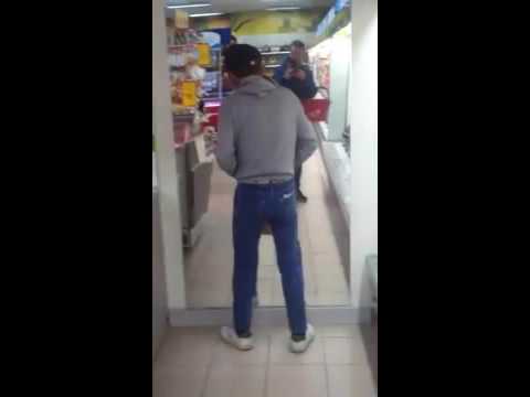 LiveLeak - Drunk man vs mirror image