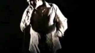 Morrissey - Falling off Stage Story Live NY 2000)