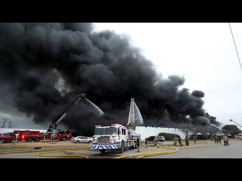 Five-alarm fire billows smoke in Richland Hills