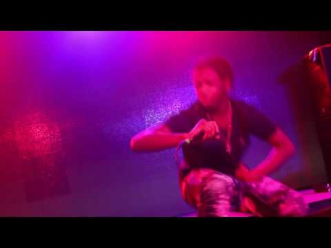 Lilray2x live performance  (1Hunnitfilmz)