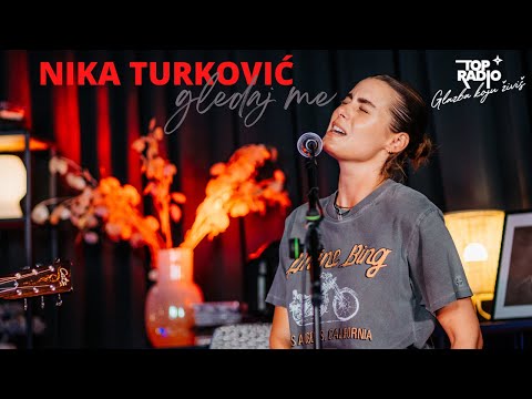 Nika Turković - Gledaj me (live @ TOP MUSIC DESK)