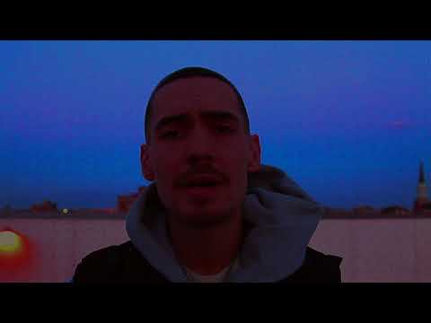 Week 15 of 52 - DON'T LOOK DOWN - Alexander Charles