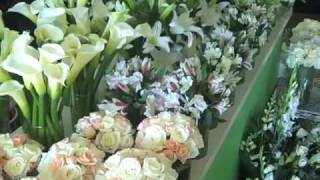 preview picture of video 'Getting Ready To Deliver White Wedding Flowers'