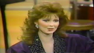 The Judds (Naomi Judd &amp; Wynonna Judd) sing hits &amp; harmonize with McGuire Sisters on Donahue (1986)