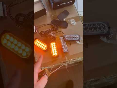 Стробоскоп LED с пультом 4шт 12LED Yellow NEW (Желтый стробоскоп) - фото 1 - id-p1563672243