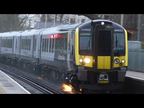 SWR Class 444s - 444012 + 444039 Passes Liss For London Waterloo - Sunday 13th December 2020