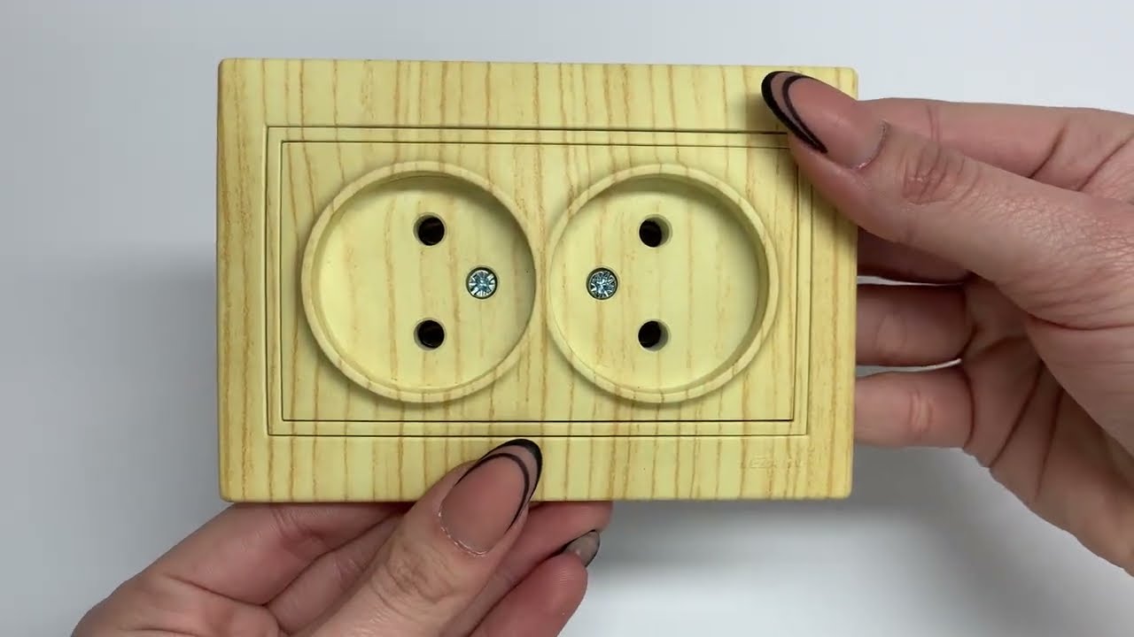 Розетка двухместная б/з LEZARD Mira дуб отбеленный 701-5252-128В