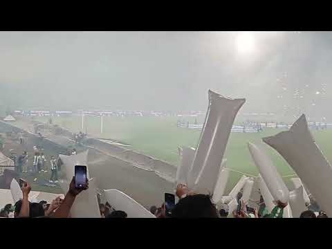 "desde tribuna Norte Se Siente La Hinchada  Nacional Vs Millonarios.somos campeones otra vez " Barra: Los del Sur • Club: Atlético Nacional